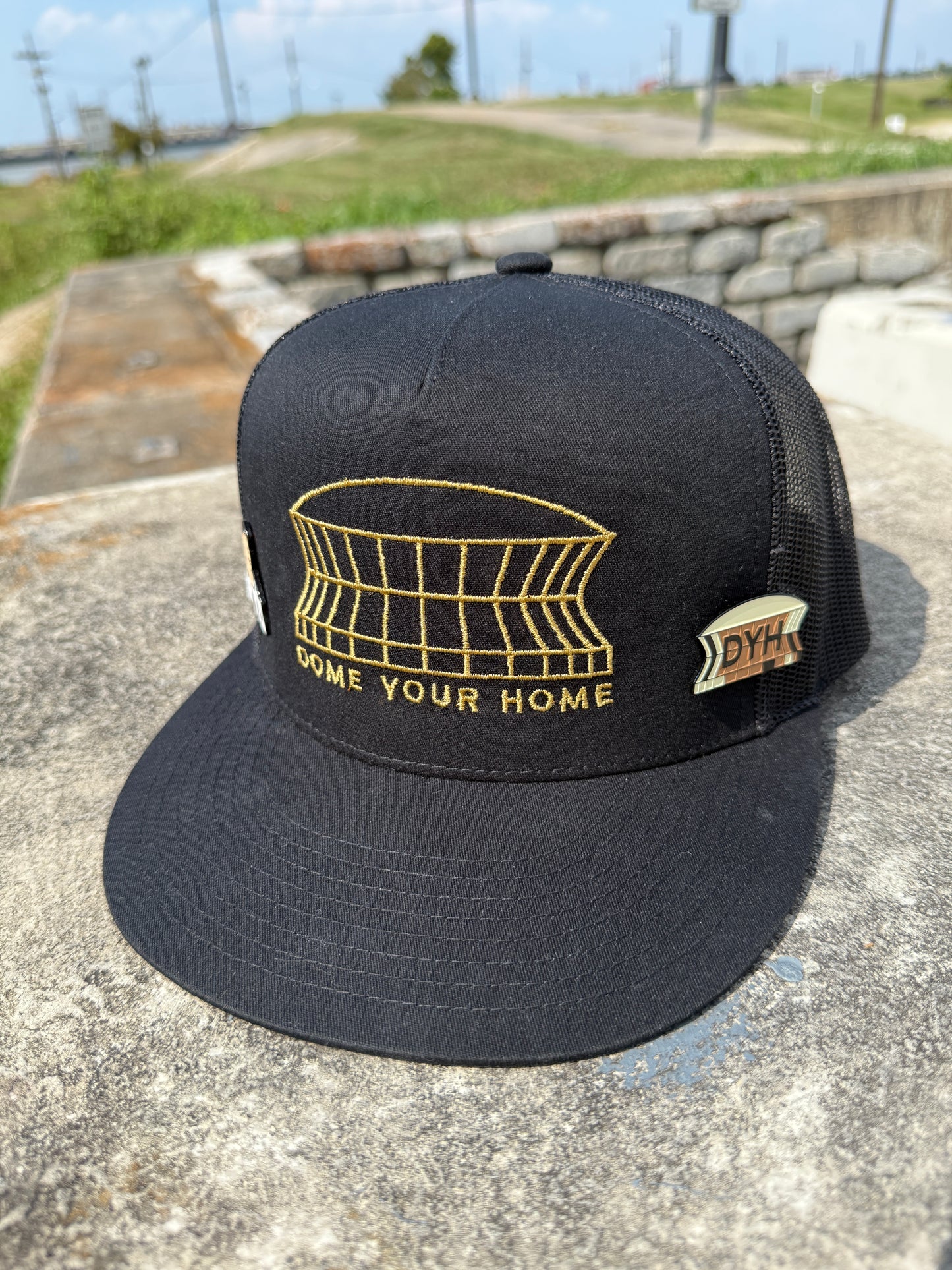 DYH Outline Logo Mesh Snapback Hat